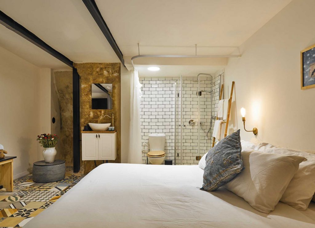 Boutique Hotel in Tel Aviv This | LALA a cheap hotel in Jaffa
